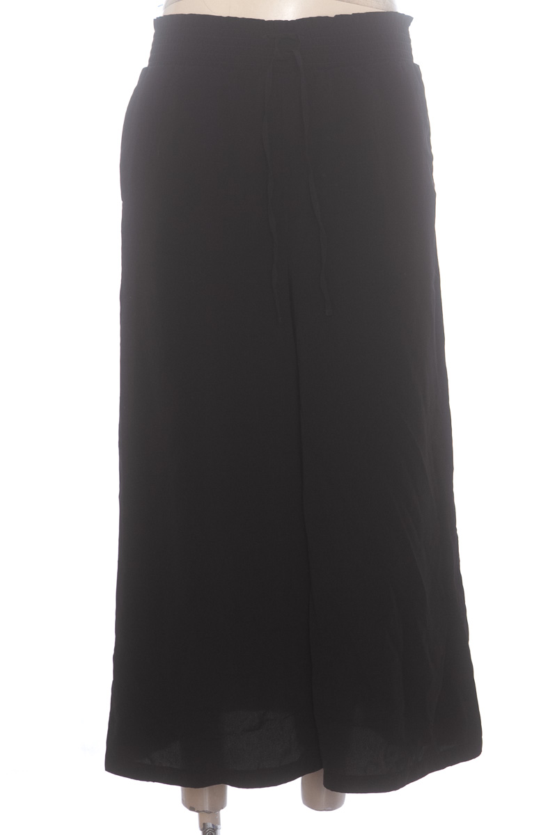 Pantalones color Negro - Closeando