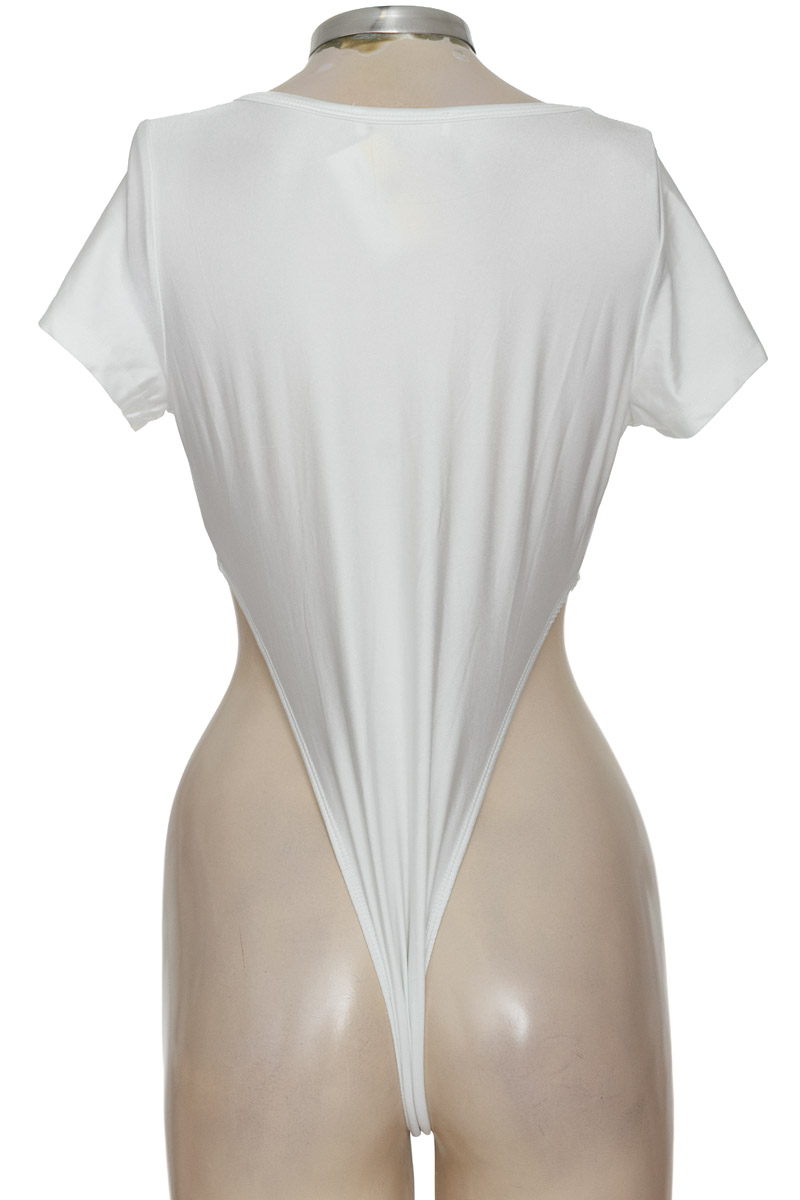 Top / Camiseta color Blanco - Believe