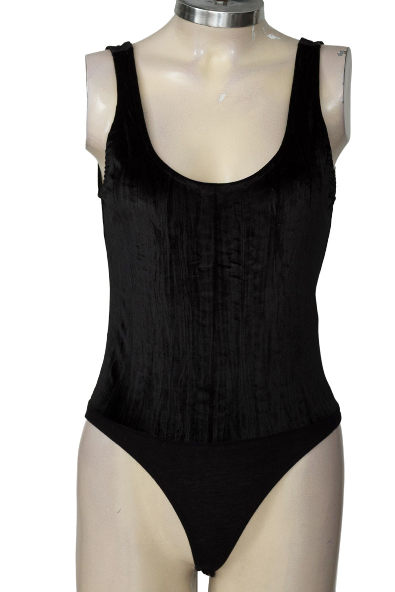 Top / Camiseta color Negro - Koaj