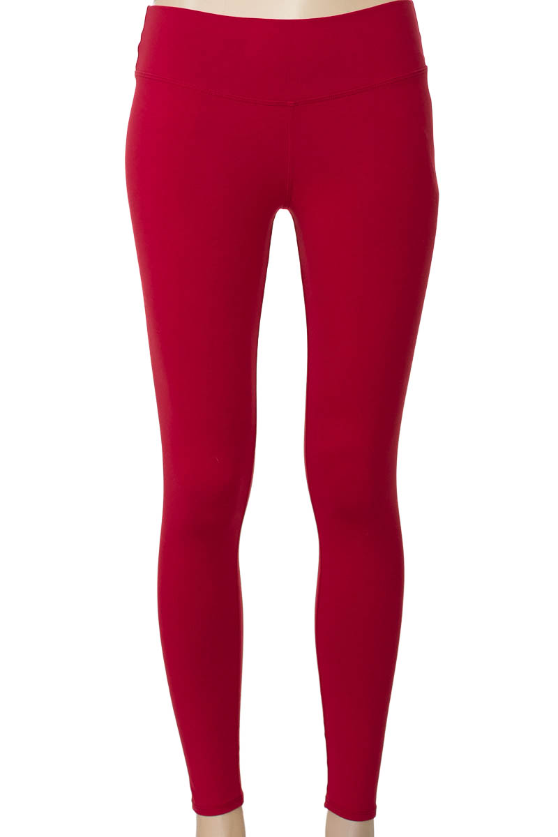 Ropa Deportiva / Salida de Baño color Rojo - Closeando