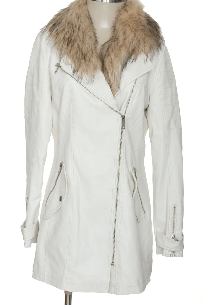 Chaqueta / Abrigo color Blanco - Coalition LA