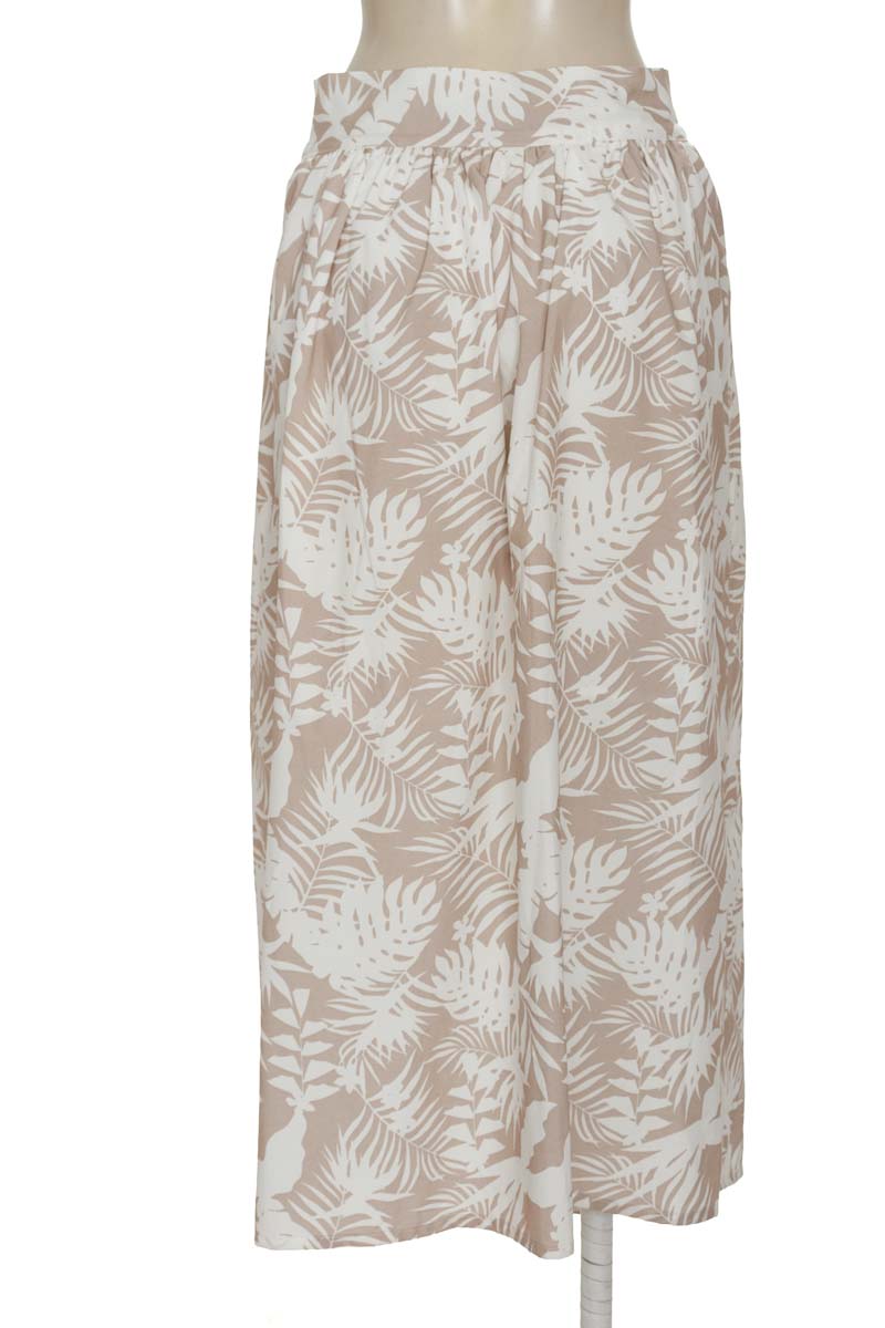 Falda color Beige - Closeando