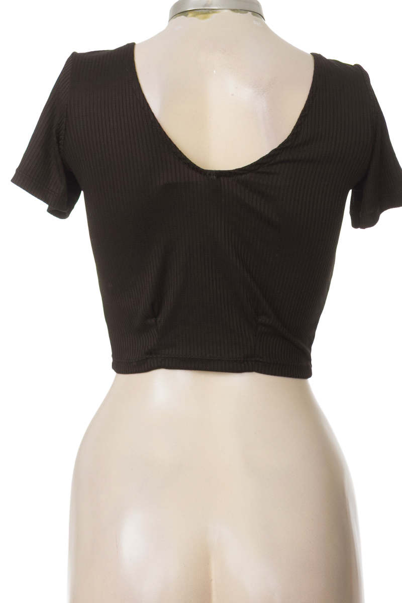 Top / Camiseta color Negro - Ekkos