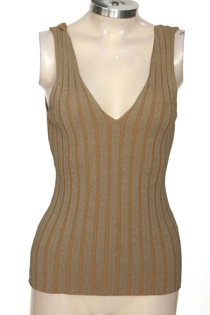 Top / Camiseta color Dorado - Studio F