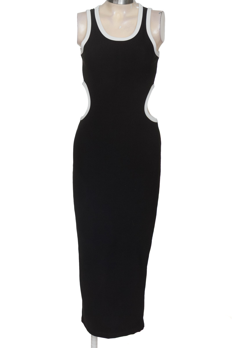 Vestido / Enterizo color Negro - Moi