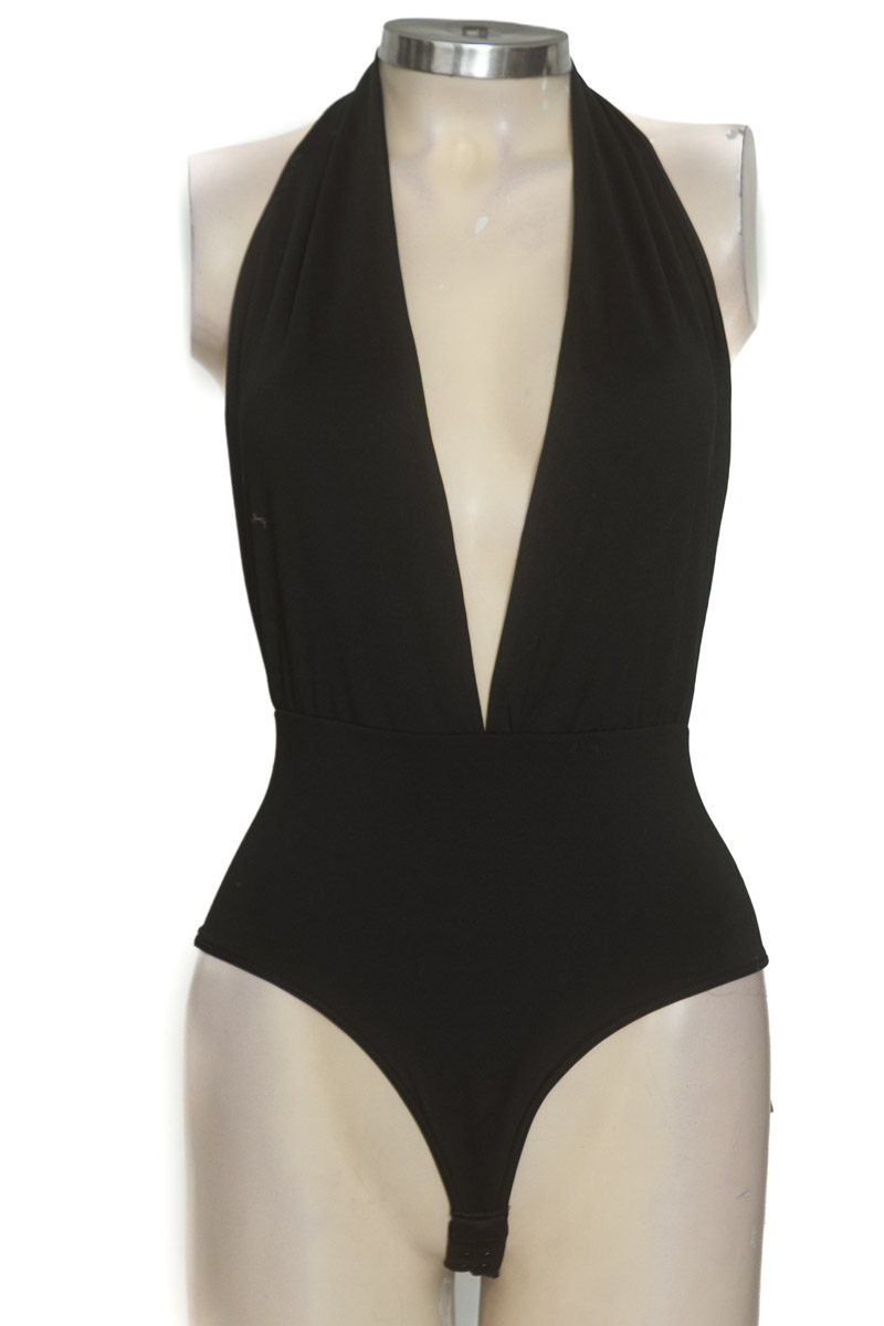 Top / Camiseta color Negro - Mogomatte