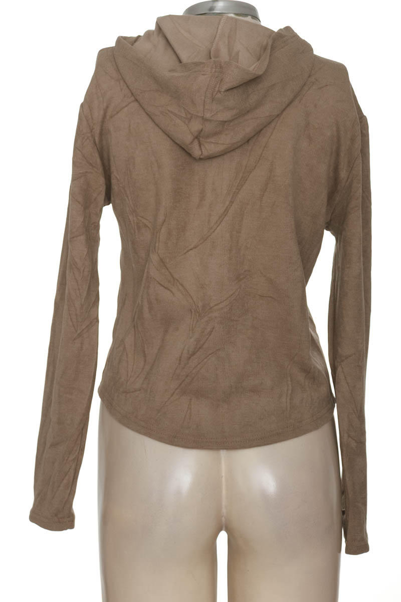 Chaqueta / Abrigo color Gris - Closeando