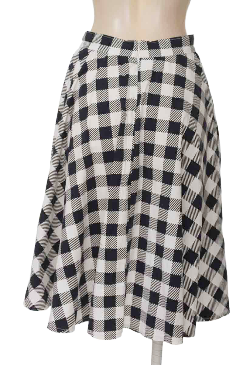 Falda color Azul - Closeando