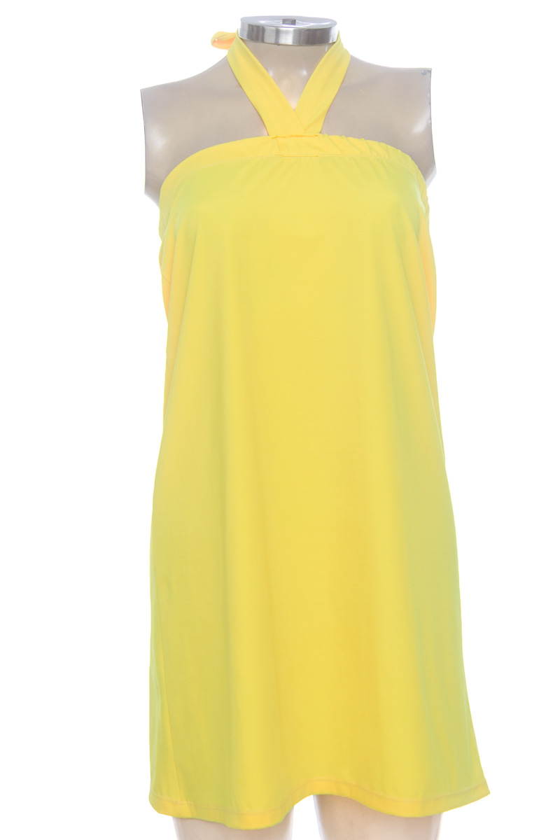 Vestido / Enterizo color Amarillo - Closeando