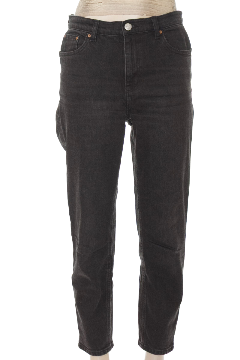 Pantalones color Negro - MNG