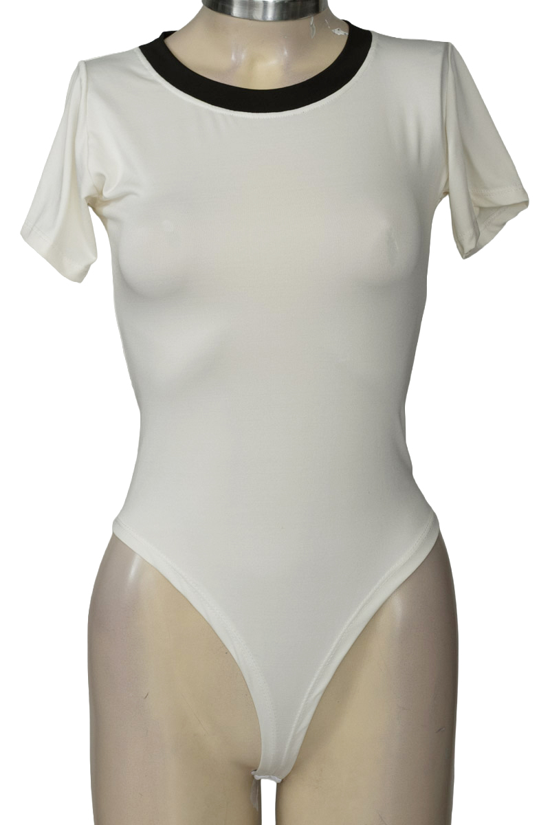 Top / Camiseta color Beige - Closeando