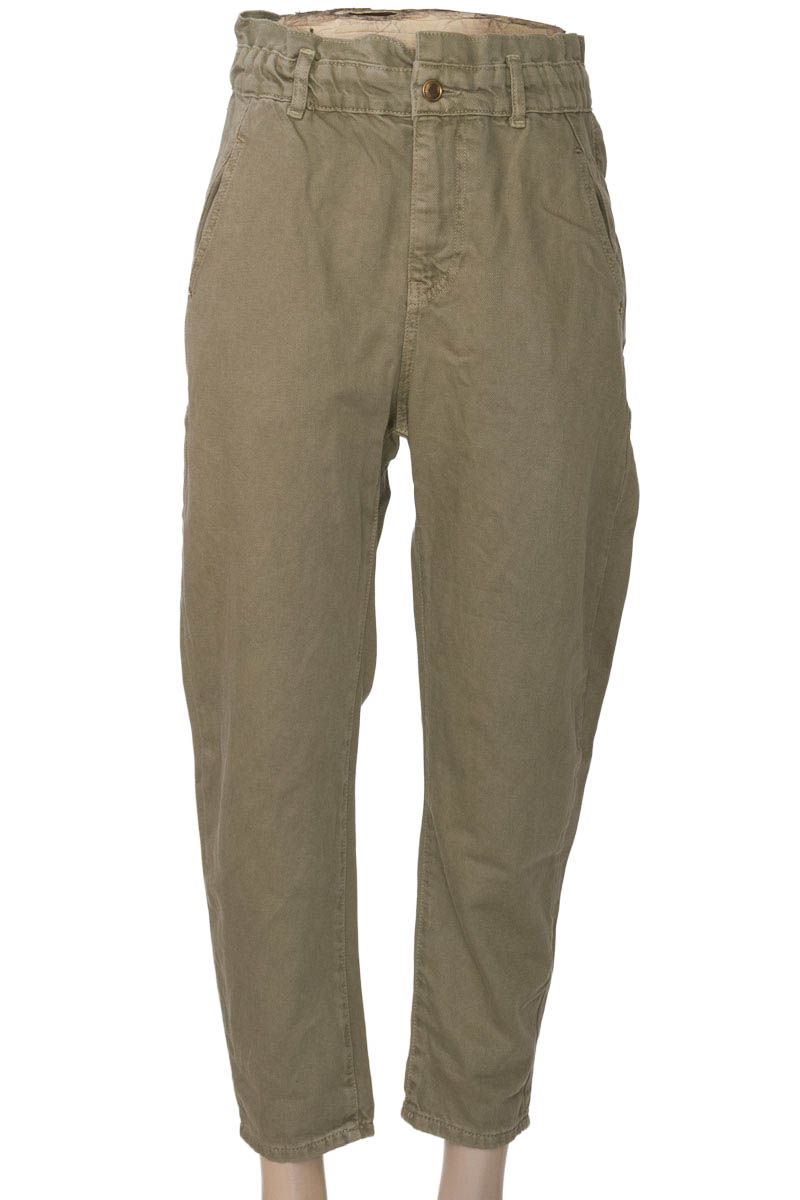 Pantalones color Verde - Zara