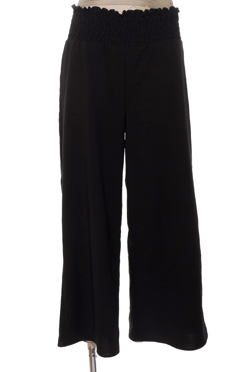 Pantalones color Negro - Loguin