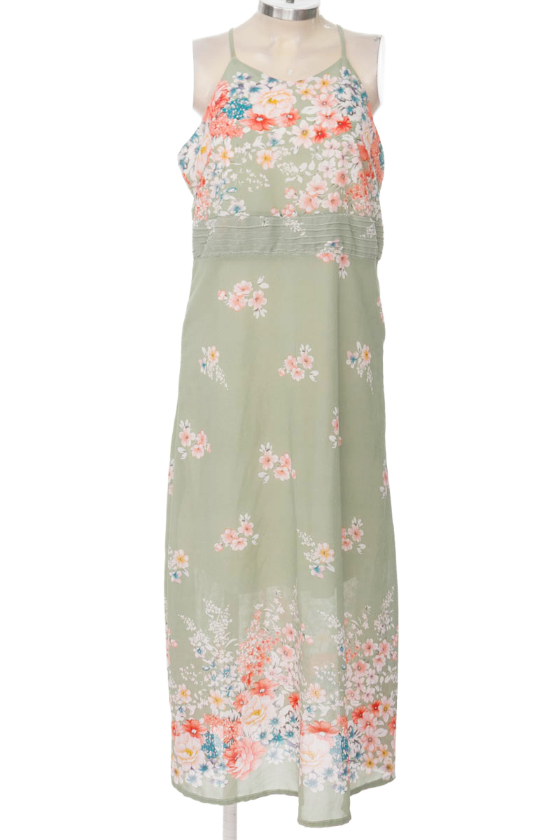 Vestido / Enterizo color Verde - Closeando