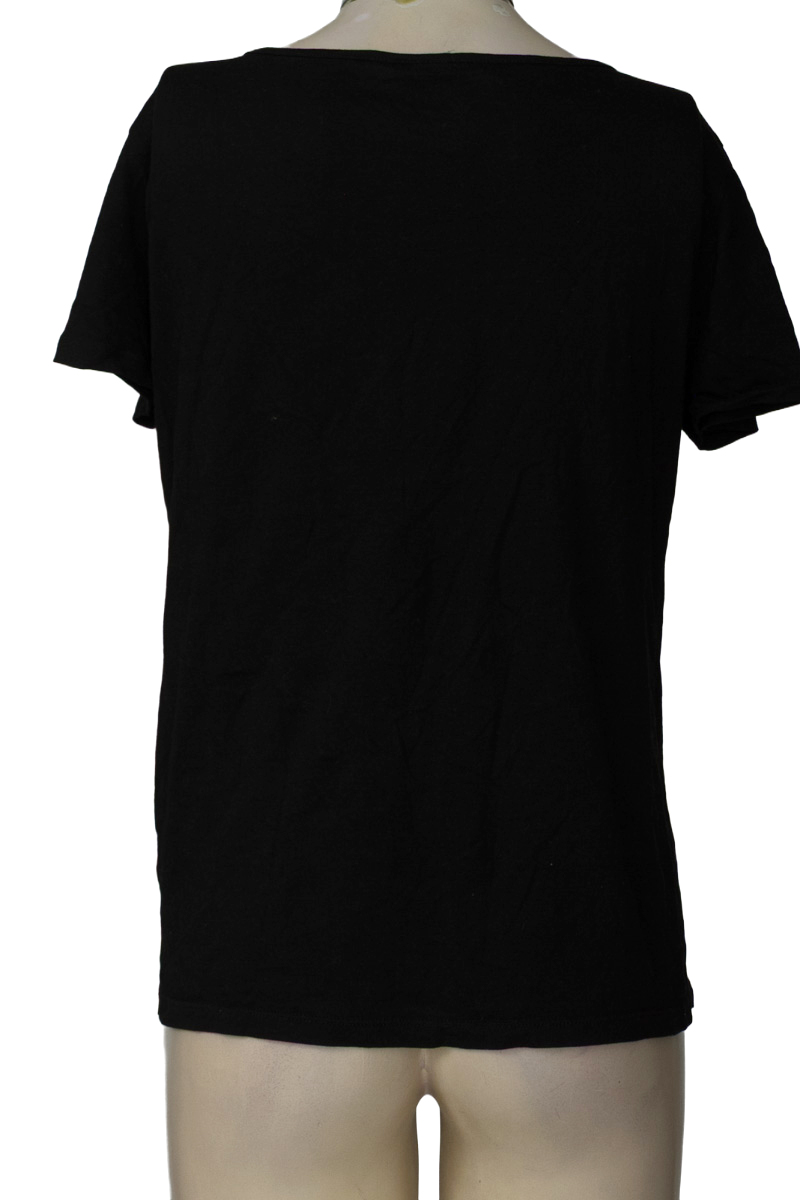 Blusa color Negro - Closeando