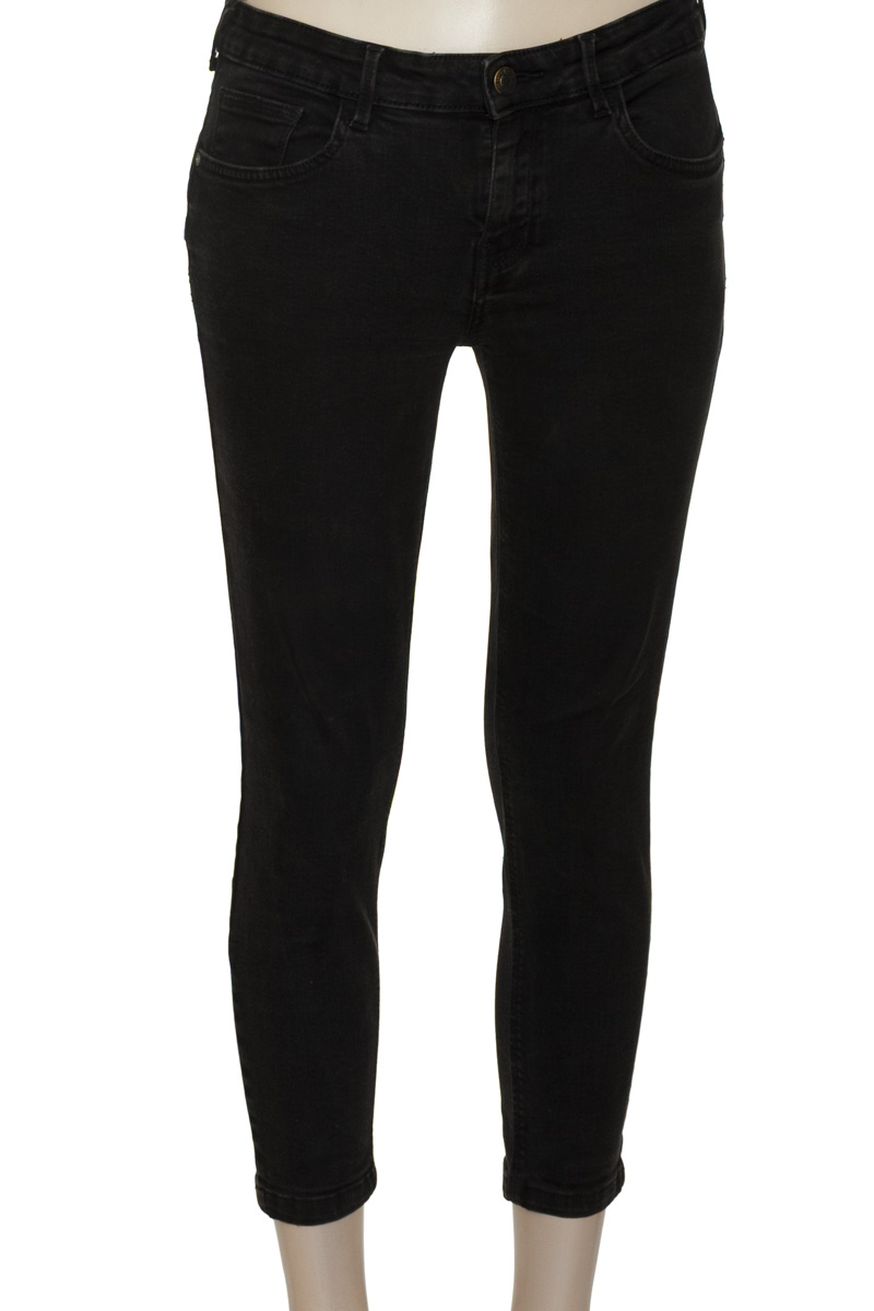 Pantalones color Negro - MNG
