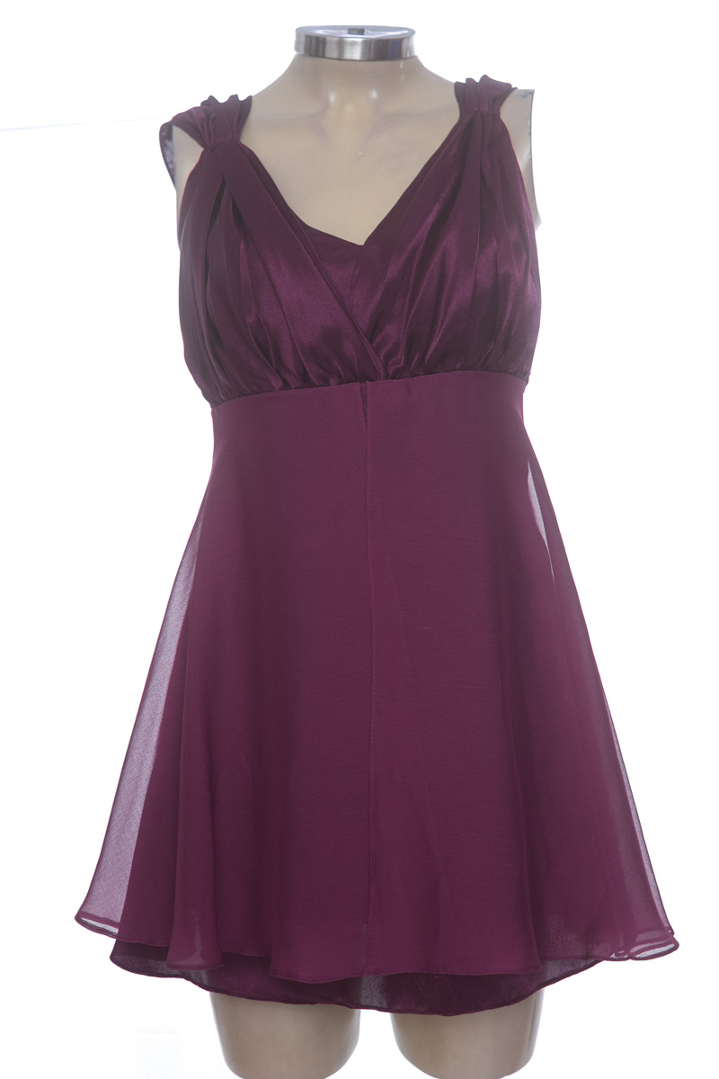 Vestido / Enterizo color Morado - Closeando