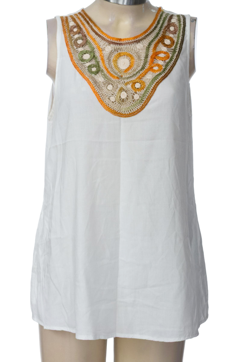 Blusa color Blanco - Closeando