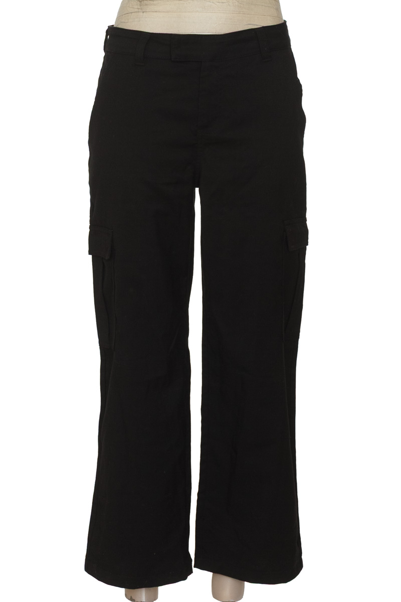 Pantalones color Negro - Divided by H&M