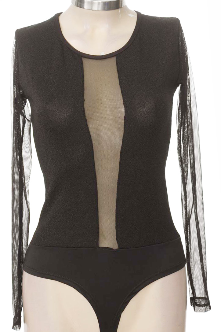 Top / Camiseta color Negro - Closeando