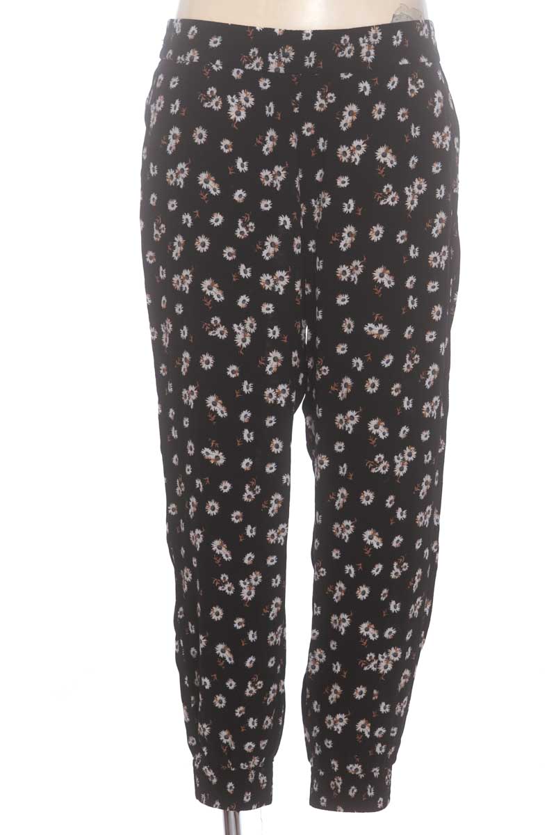 Pantalones color Negro - MNG