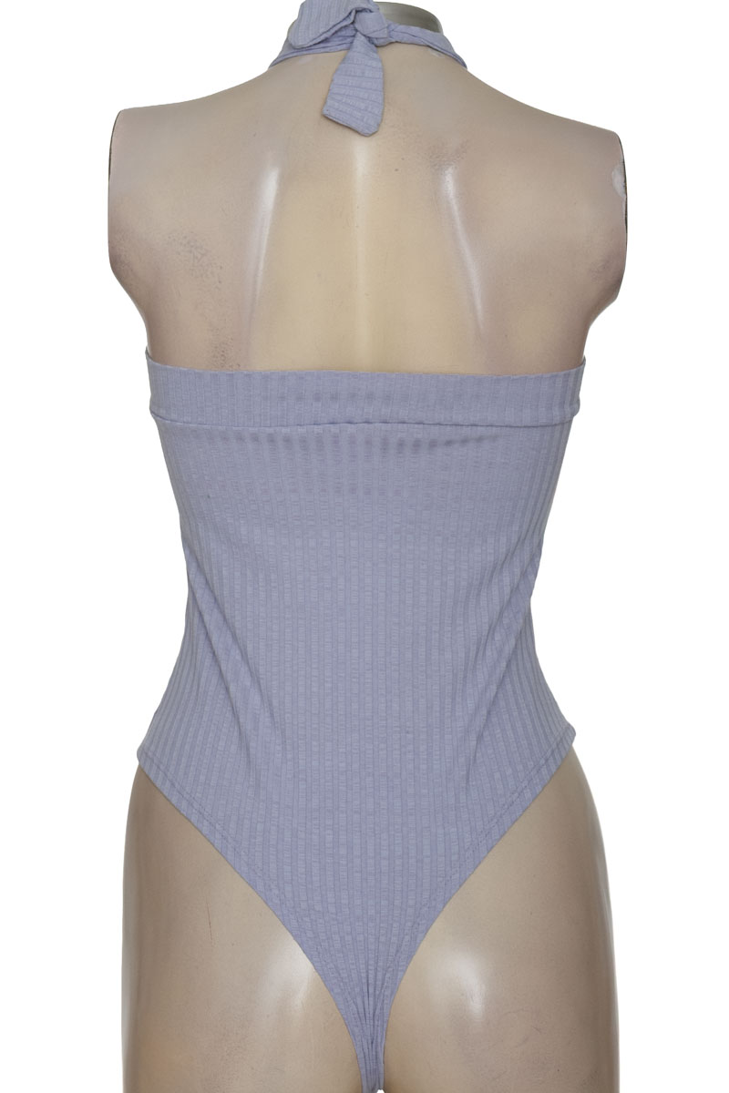 Top / Camiseta color Morado - Closeando