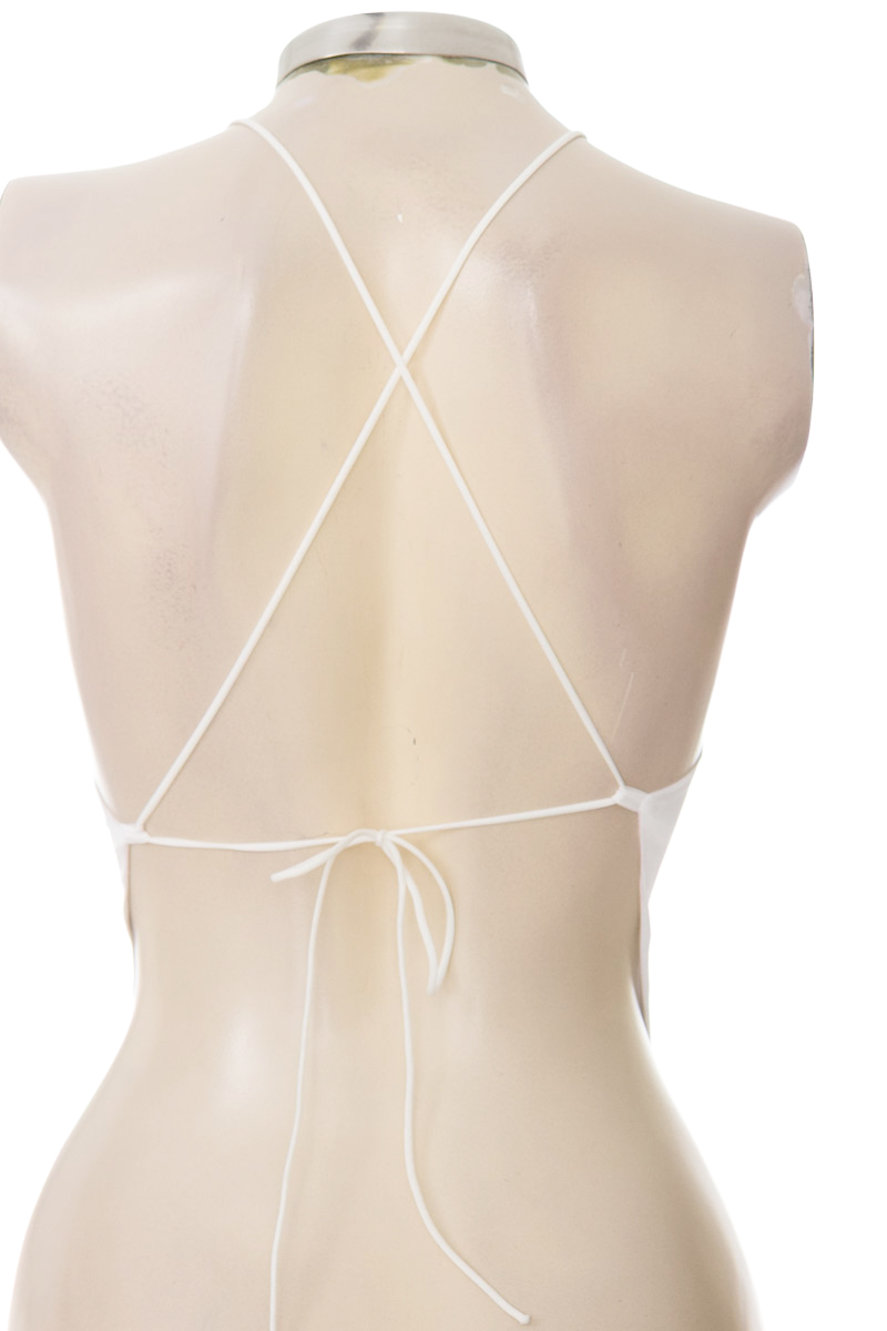 Top / Camiseta color Blanco - Closeando