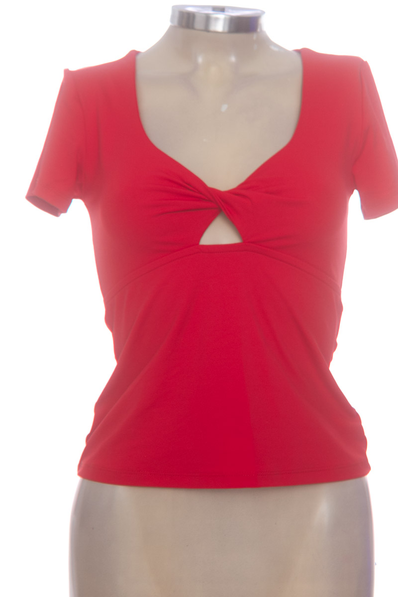 Top / Camiseta color Rojo - Studio F