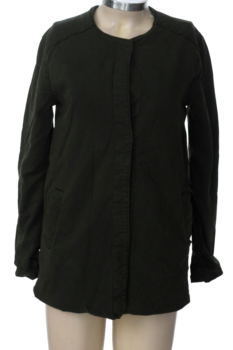 Chaqueta / Abrigo color Verde - Tennis