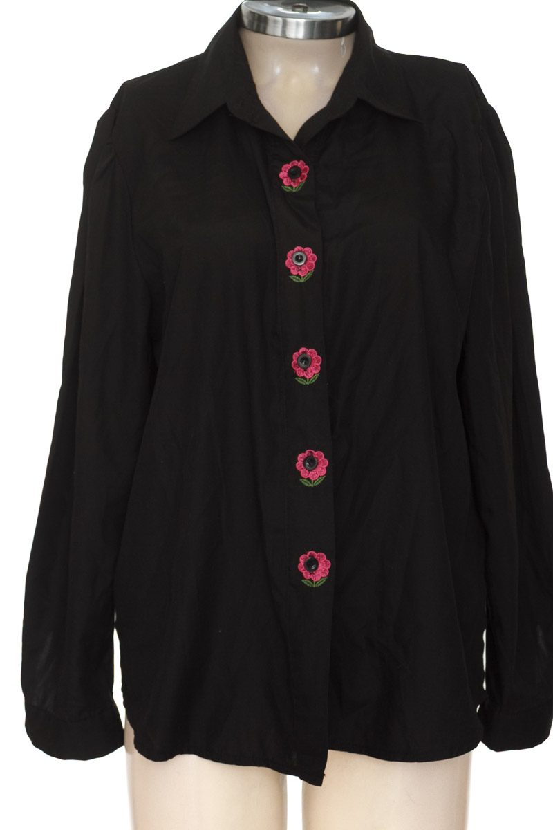 Blusa color Negro - Closeando