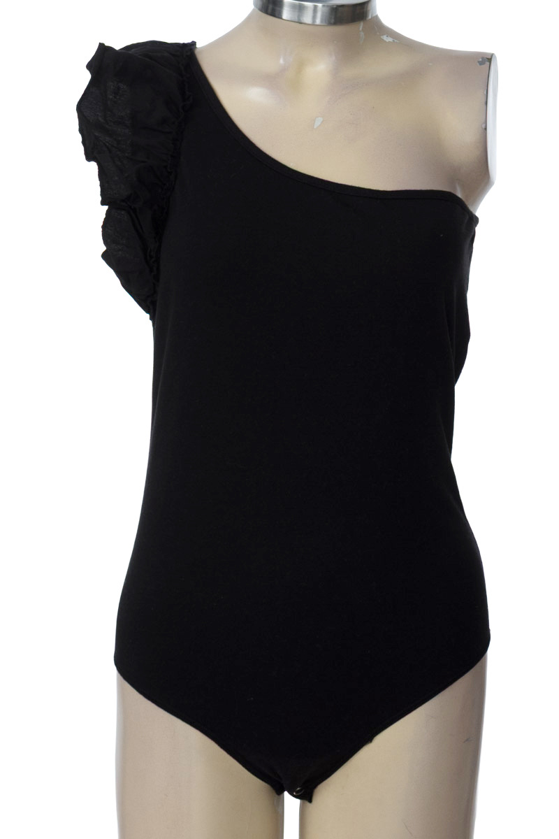 Top / Camiseta color Negro - Pacifika