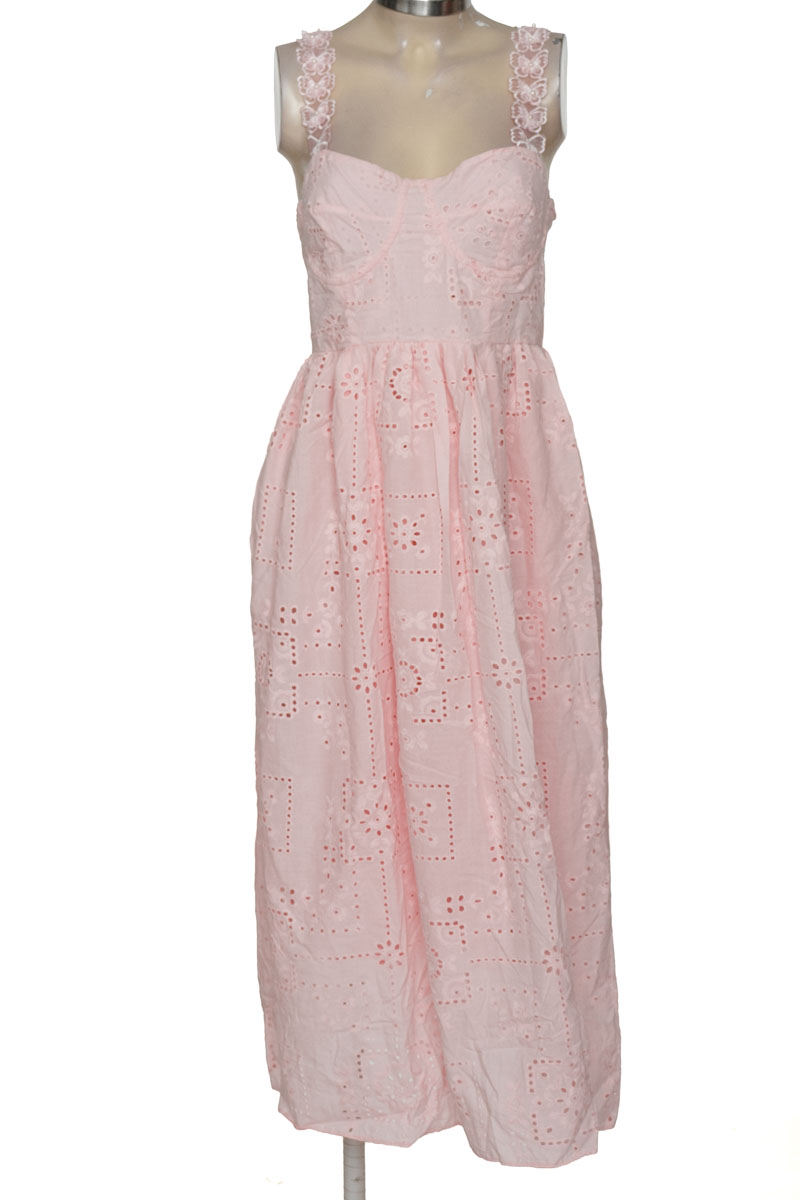 Vestido / Enterizo color Rosado - Closeando