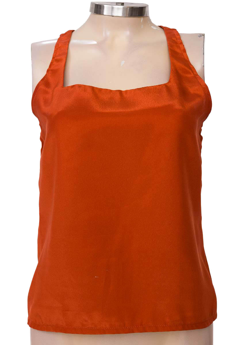 Top / Camiseta color Café - Closeando