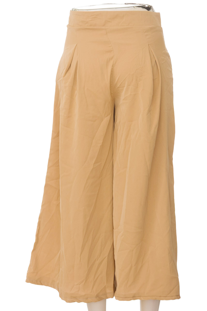 Pantalones color Beige - Closeando