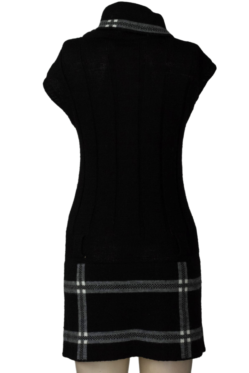 Vestido / Enterizo color Negro - Closeando