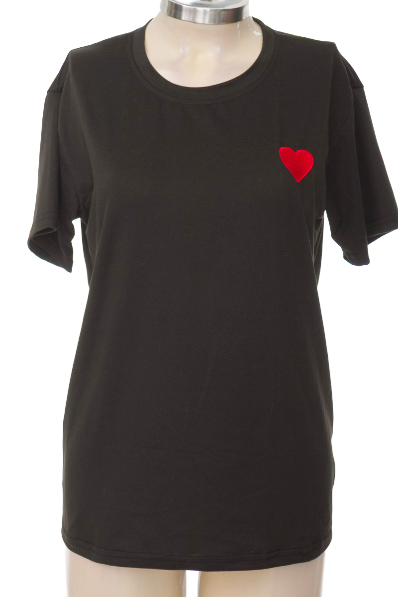 Top / Camiseta color Negro - Closeando
