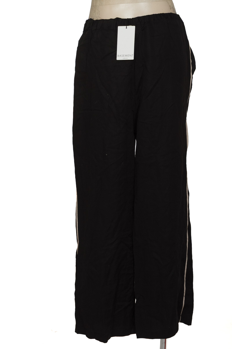 Pantalones color Negro - Basement