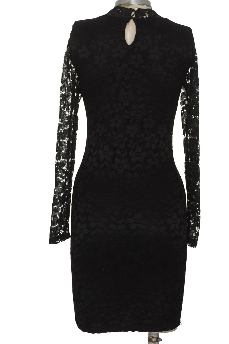 Vestido / Enterizo color Negro - Closeando
