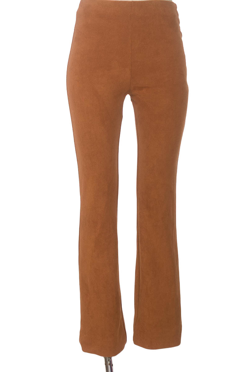 Pantalones color Café - Stradivarius