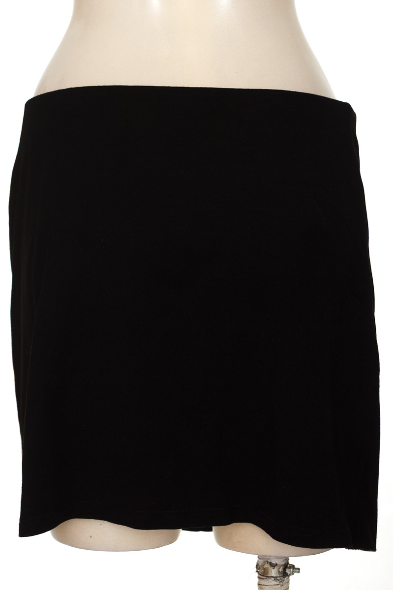 Falda color Negro - MNG