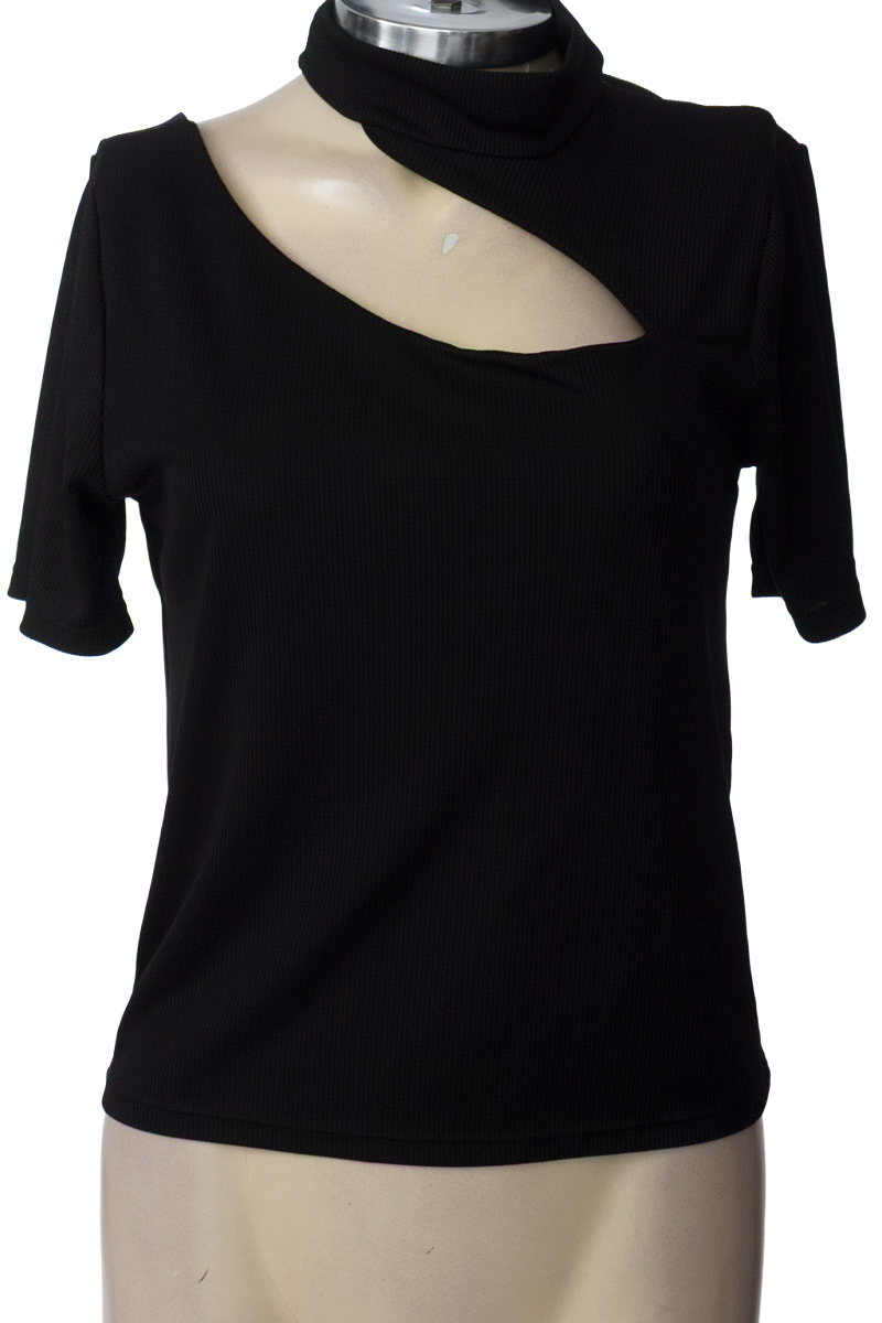 Top / Camiseta color Negro - Free Spirit