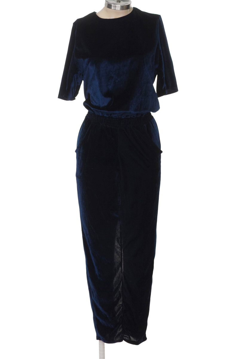 Vestido / Enterizo color Azul - Closeando