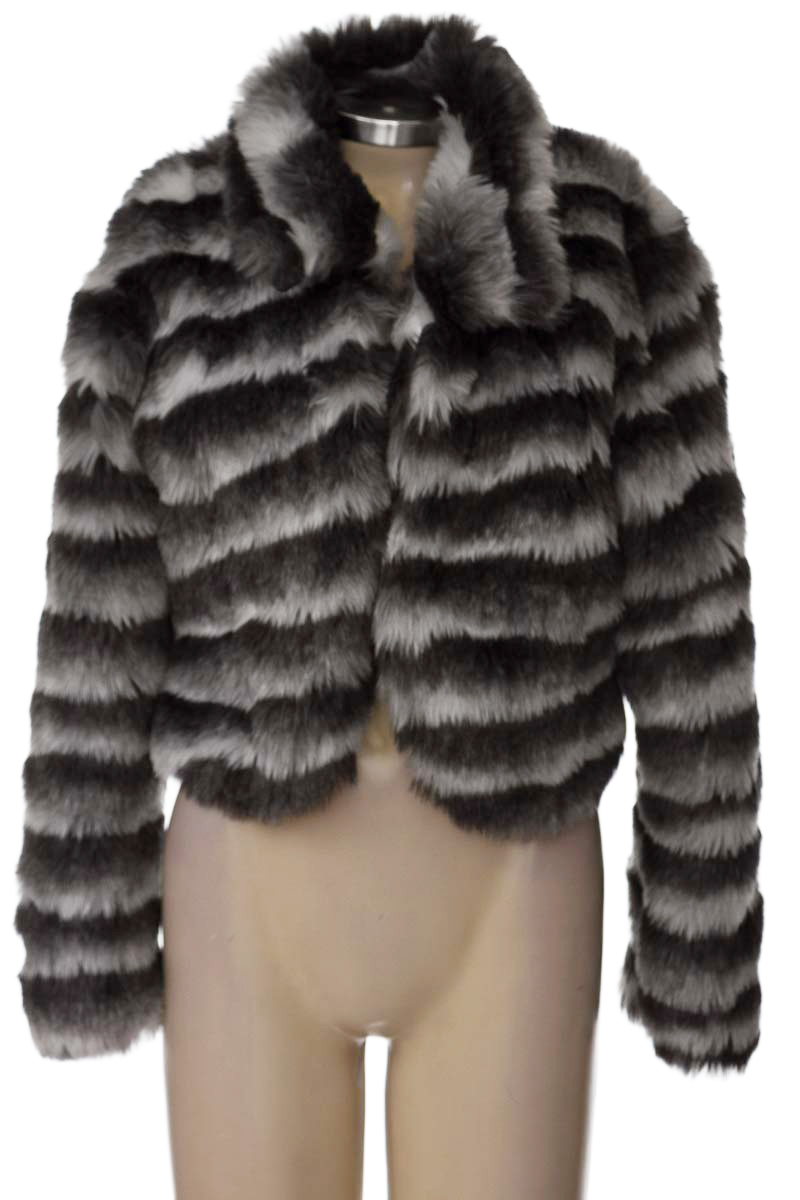 Chaqueta / Abrigo color Gris - Cóat Store