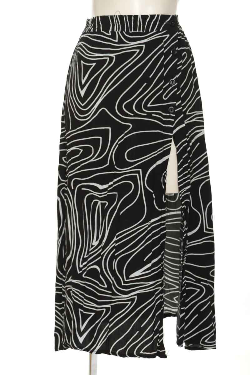 Falda color Negro - Closeando