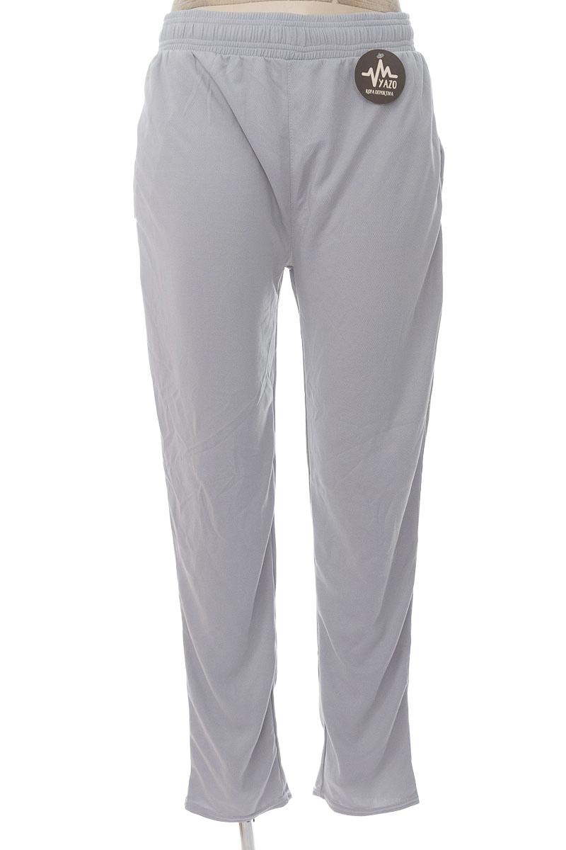 Ropa Deportiva color Gris - Yazo