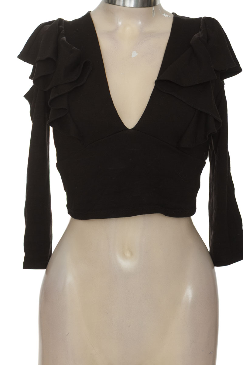 Top / Camiseta color Negro - Studio F