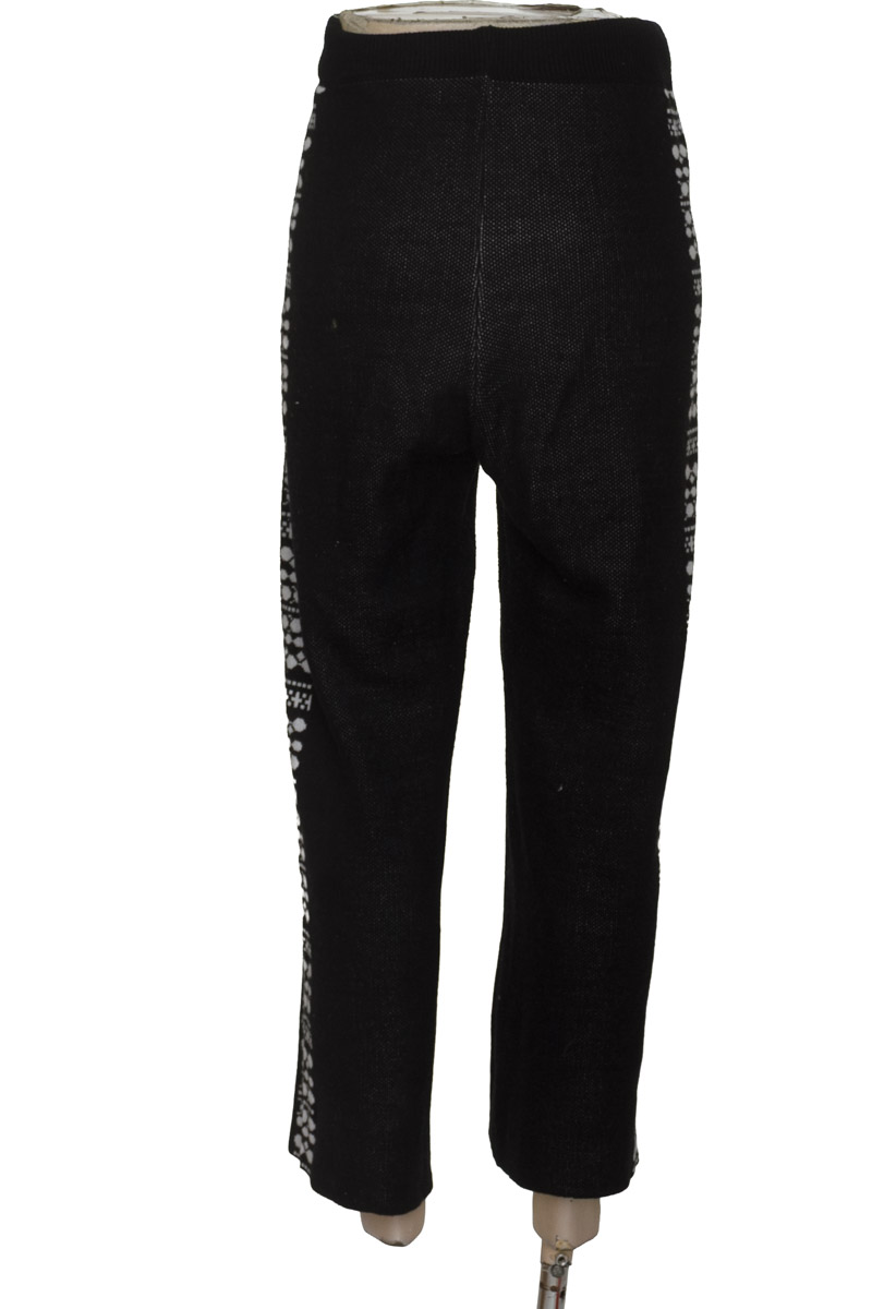 Pantalones color Negro - Tejidos Richard