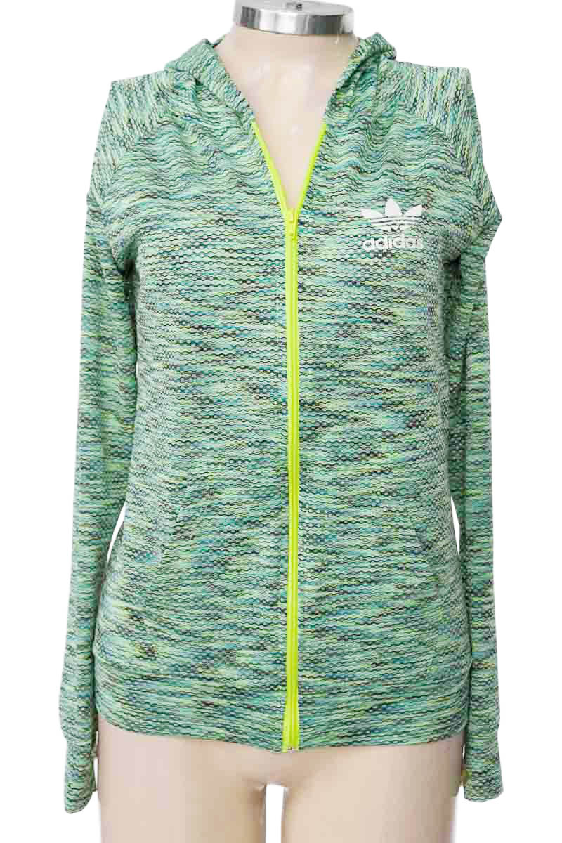 Ropa Deportiva / Salida de Baño color Verde - Closeando