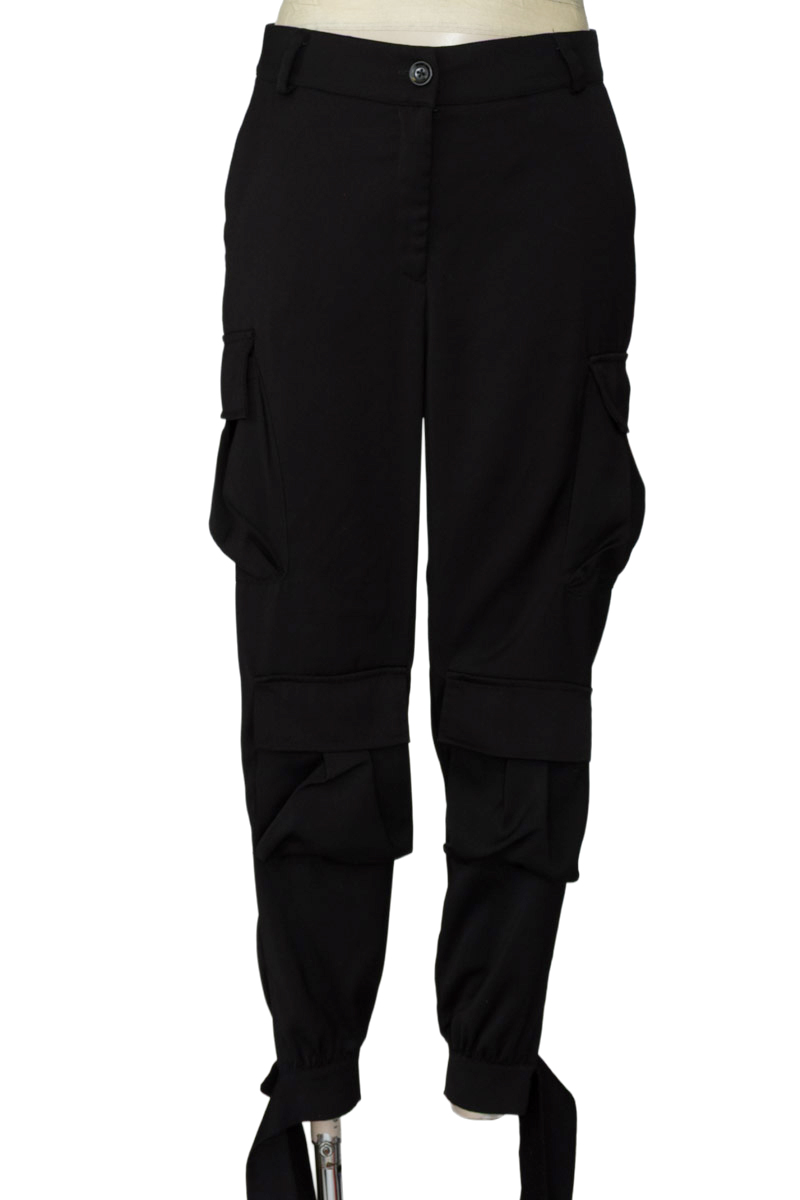 Pantalones color Negro - Closeando