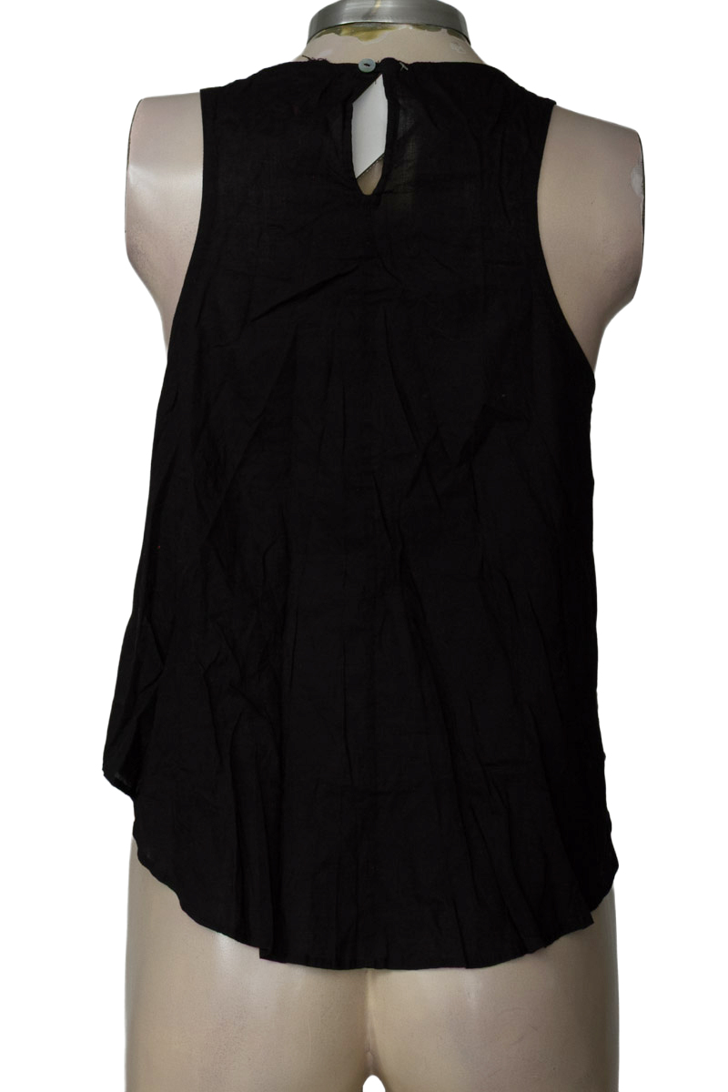 Top / Camiseta color Negro - DENIMLAB